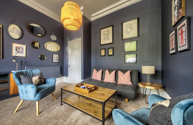 Brand New and Funky Glasgow West End Apartment Sleeps 2/3