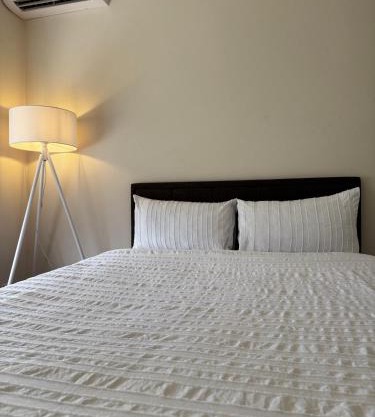 Brand new bedroom next to train station
