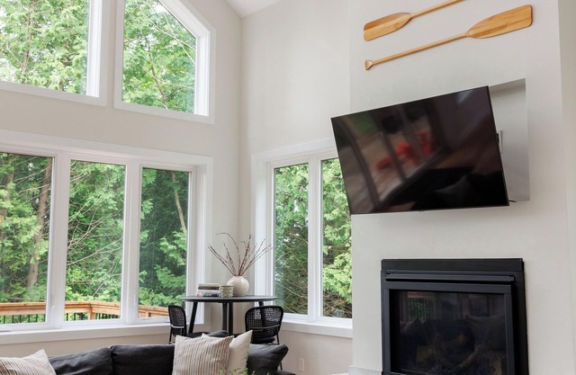 Brand new cottage on 3-Mile Lake in the heart of Muskoka