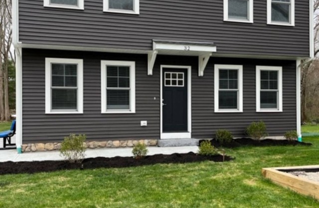 Brand new home close to Charlestown/Westerly beaches.