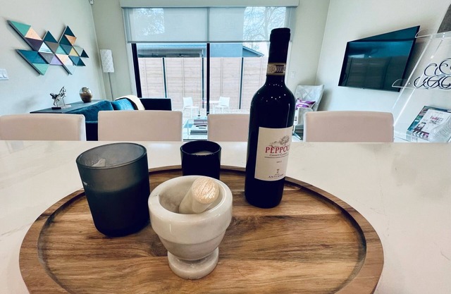 Brand new home in ideal location to explore Austin