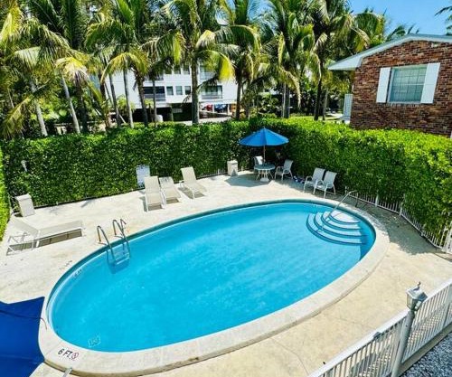 BRAND NEW! Lovely 1 Bedroom with Pool by the Beach