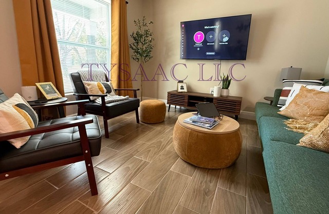 Brand new, modern 2-bed/2-bath in Central Fort Myers