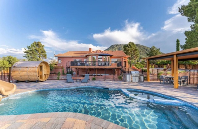 Brand New Pool, Spa, Sauna, Golf