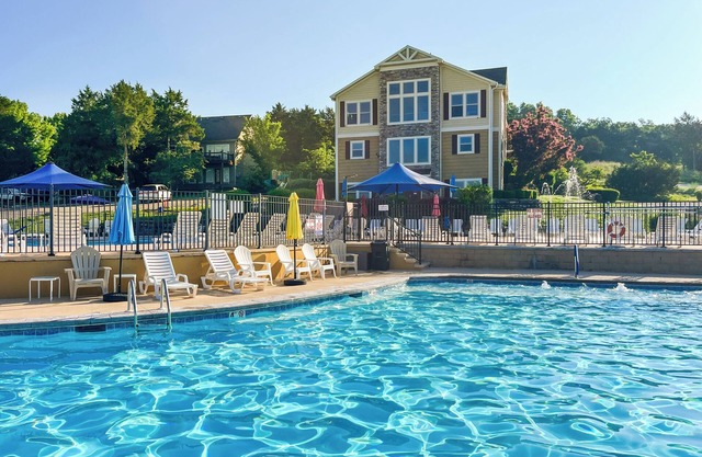 Branson Lodge | Resort Pool, Hot Tub & Family Fun