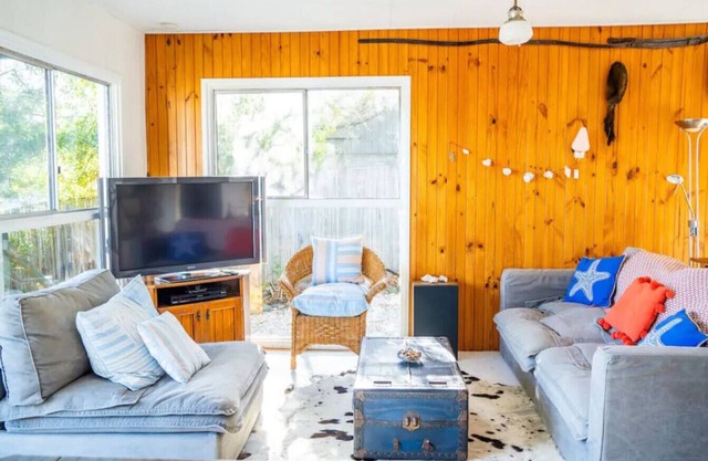 BRE001 · Blissful Blue: Charming Beach Shack in Breamlea