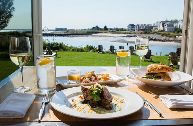 Breakwater Inn