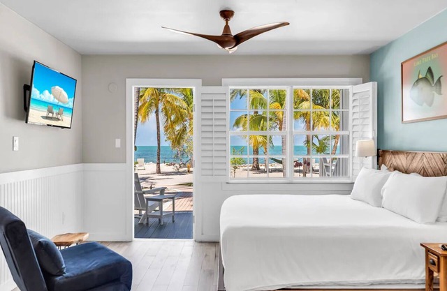 Breathtaking Island Oasis! Relaxing Studio w/Resort amenities & Gulf views!