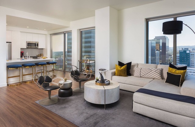 Breathtaking Panoramic views - luxury 2bdr