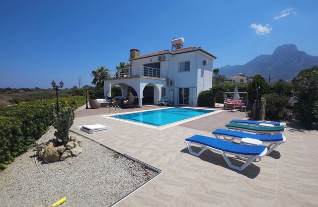 Breathtaking sea views, and total relaxation – just steps from the sea.