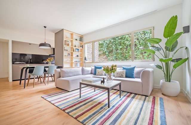 Bright and elegant apartment in Ciudad Jardín