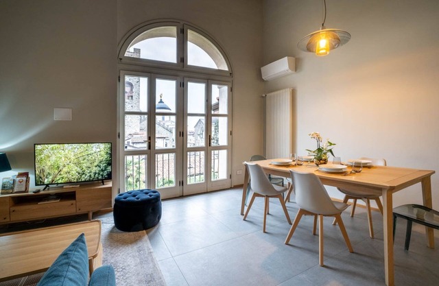 Bright and exclusive apartment in the heart of Città Alta renovated to new