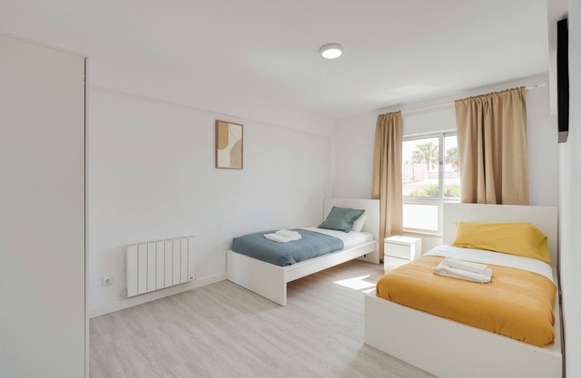 Bright and Family Flat in Paço de Arcos by HostWise