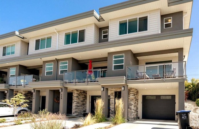 Bright and Spacious 3 BDR Home in a Prime Location