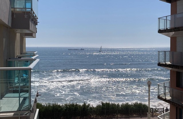 Bright apartment, 20m from the beach, sea view balcony Les Sables d'Olonne