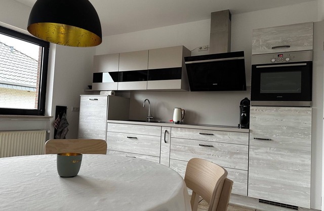 Bright, quiet and spacious apartment. Dogs welcome!