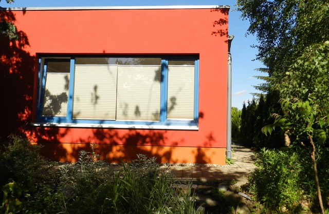 Bright studio apartment, located in the middle of many small lakes