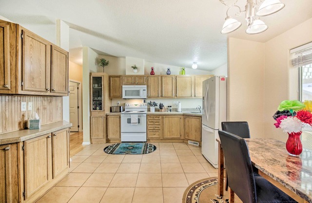 Bright Yuma Home w/Spacious Yard & Patio!