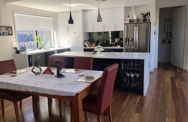 Brighton Beach, Cafe's,Aquatics,House avail for short term rental 25/07-12/10/25