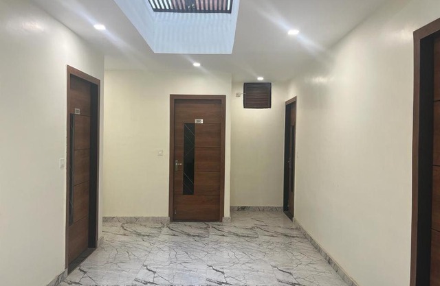 Bristal Hotel & Cafe