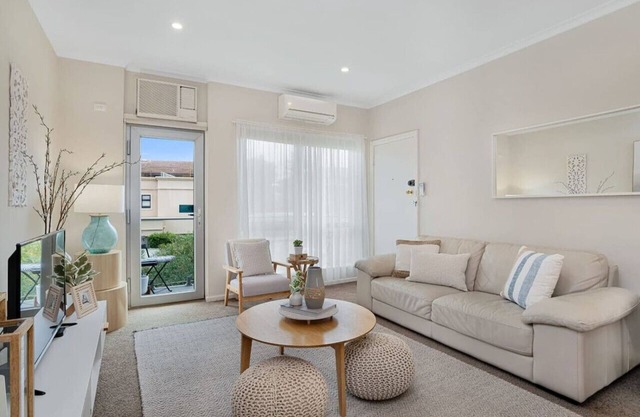 Broadway Getaway - 150 Metres to Beach