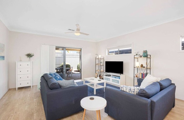 Brooking's Perch, Walk to Shops & River, WiFi