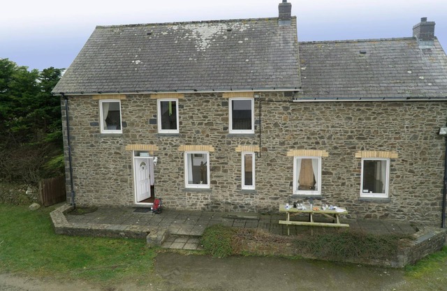 Brynonnen, New Quay - Four Bedroom Cottage, Sleeps 8