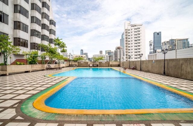 BUA Suite: Sukhumvit metro/park/mall