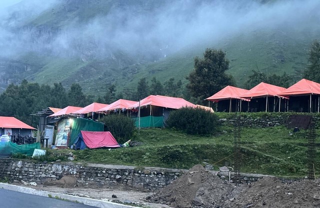 Buddy hikers stay just 1.5 km from Badrinath Temple & 1.5 km from Mana Village