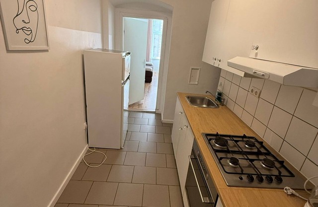 Budget-Friendly 2BR Apt. with Great Location