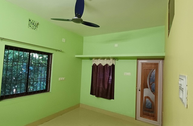 Budget stay by a serene lake,enjoy nature’s charm just steps away.All amenities.