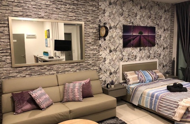 Buff Evo Soho Bangi Sentral with NETFLIX & WiFi