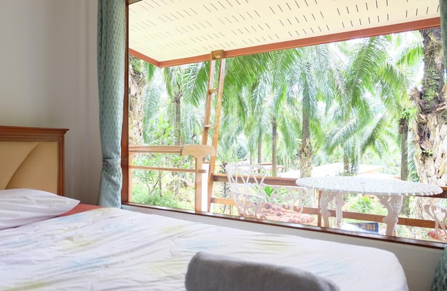 Bungalow near Hot Spring Waterfall