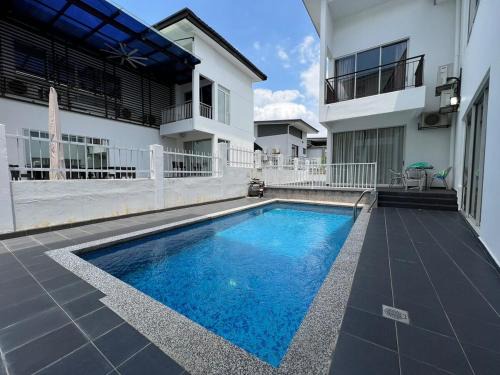 Bungalow 16Pax Anjung Residensi