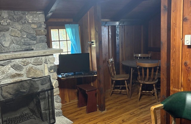 Bungalow #4 sleeps 4