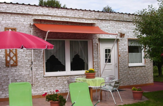 Bungalow - Bungalow and 2 apartments in Stralsund