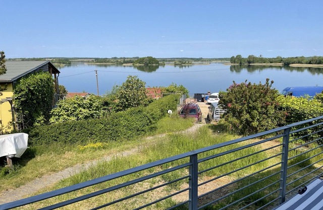Bungalow by the lake