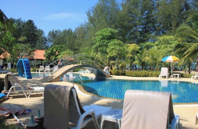 Bungalow by the beach with hotel service at Koh Kho Khao