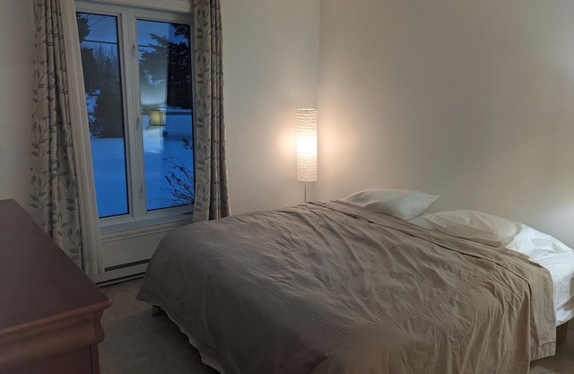 Bungalow jumelé farm house with view on large estate