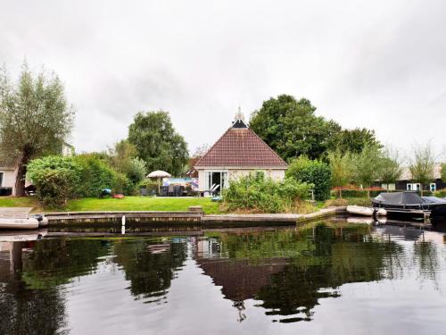 Bungalow with Sauna & Nature