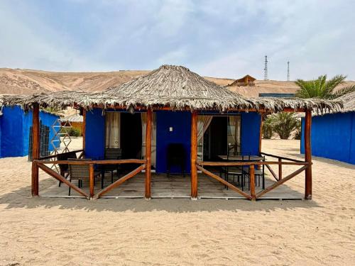 Bungalows frente al mar en playa Wakama