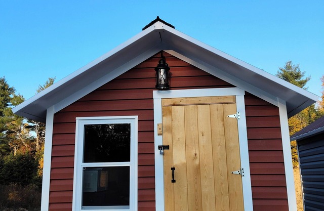 Bunkie Cabin(dbl bed with dbl Bunkie bed) close to Lakes,Zipline,Ski & Vineyards