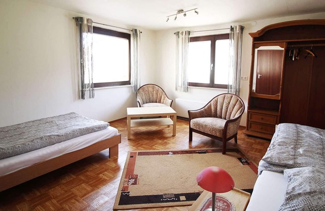 BW02 beautiful fitter's apartment in Hohenstadt with outdoor seating and free WiFi