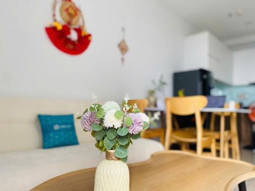 Căn hộ 2 phòng ngủ Bcons Garden view Landmark 81