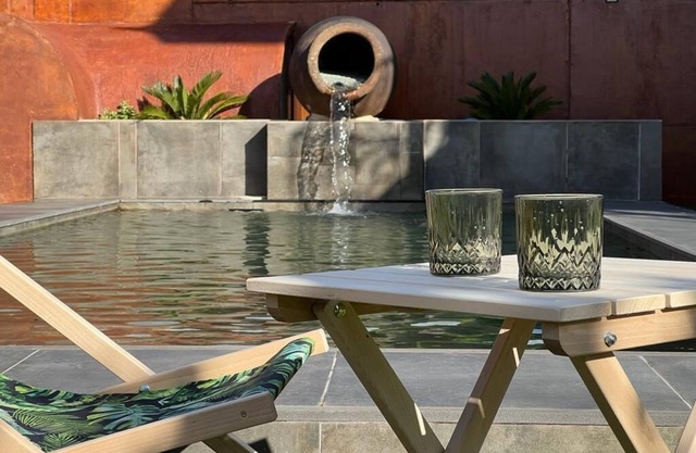 Charming rural house with 5 apartments, swimming pool and barbecue.