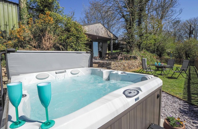 Caban Cynnes, Aberporth