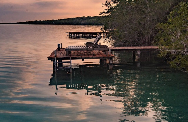 Cabin located on the shore of the Laguna de los Siete Colores