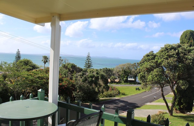 Cable Bay 3 Brm home close to the Beach with views.