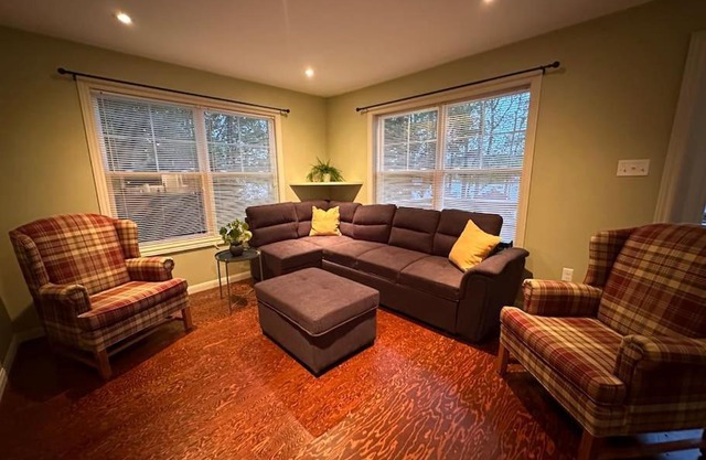 CAIA Lakeside Retreat - Sunken Lake