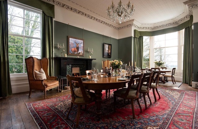 Cairnbank House - a holiday home that sleeps 10 guests in 5 bedrooms